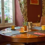 Zajazd Les Chevreuils Lozanna