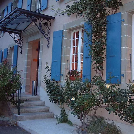 여관 Les Chevreuils