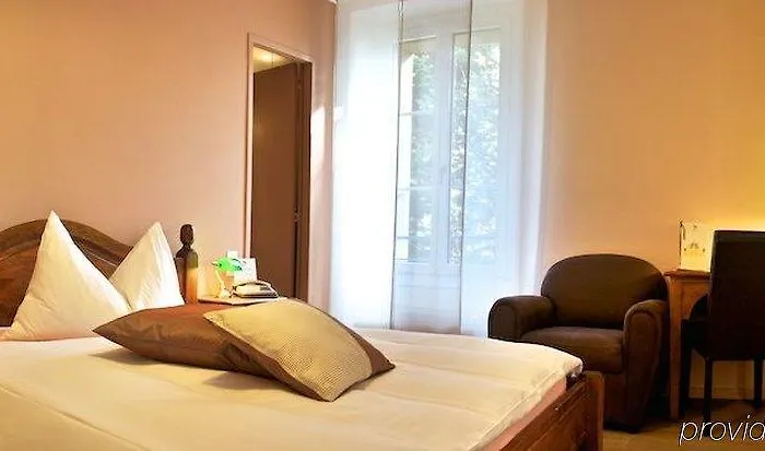 여관 Les Chevreuils 3*